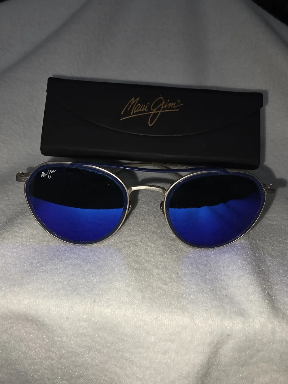 Maui Jim Blue Mirrored Bowtie